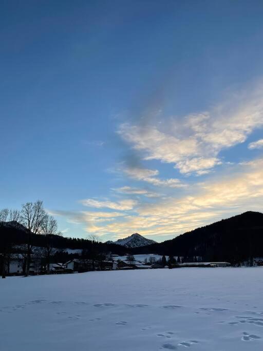 Wunderschoenes 4 Zimmer Apartment Mit Seeblick Bad Wiessee Exterior photo